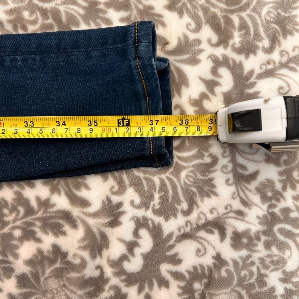 True Religion - Picture 8 of 8